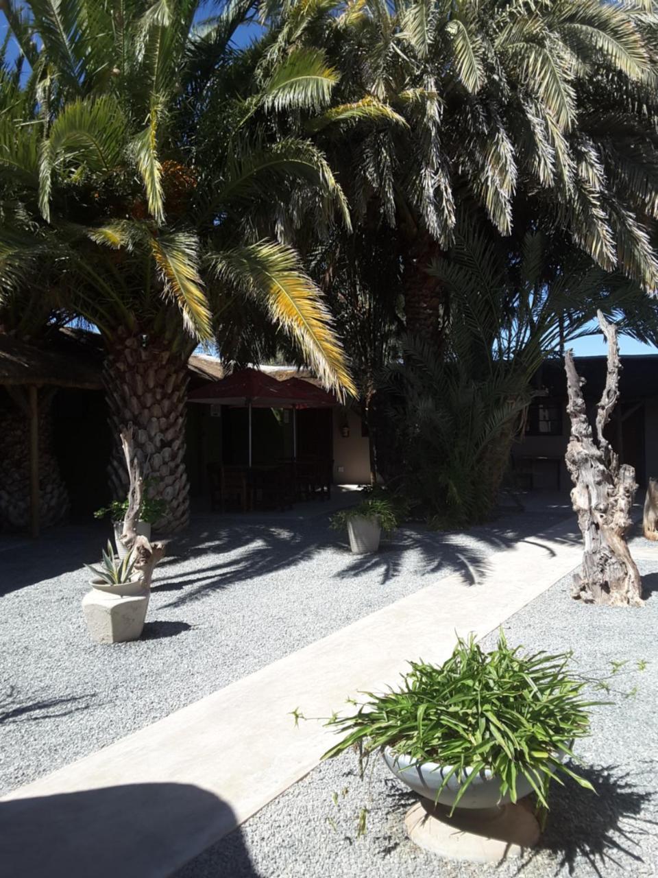Melissa'S Guest House Kamanjab Exterior foto